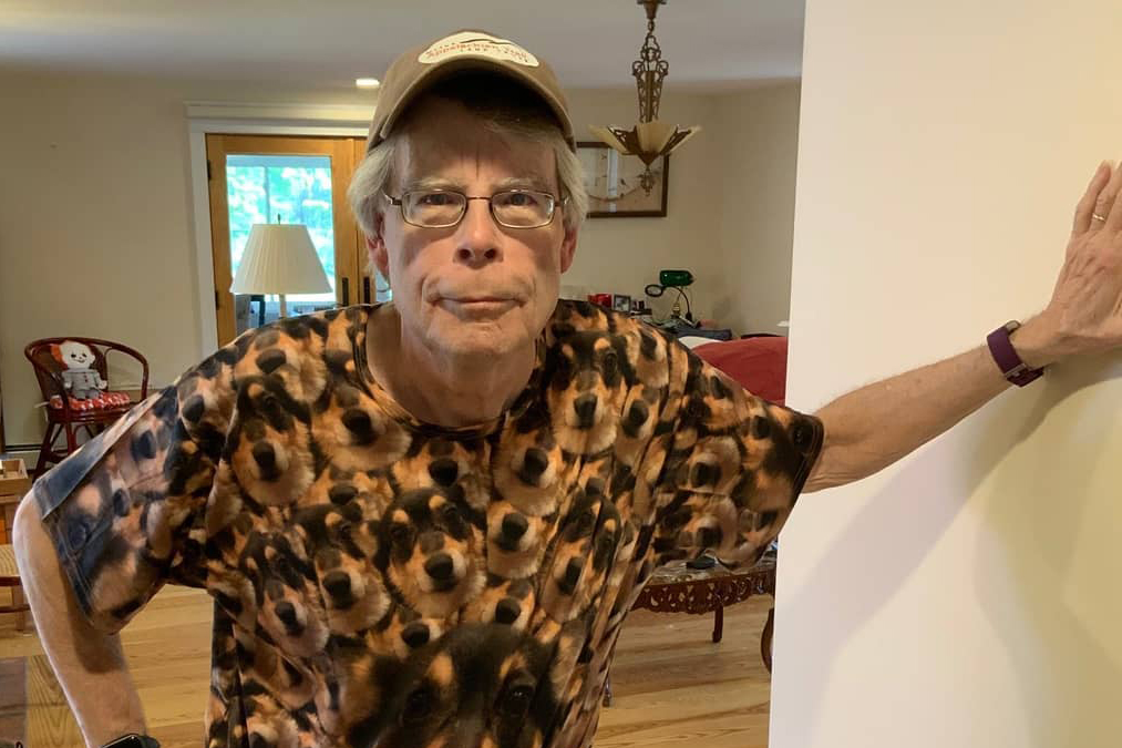 Кинг подчеркнул, что старается не сравнивать коронавирус с описанной в его романе инфекцией