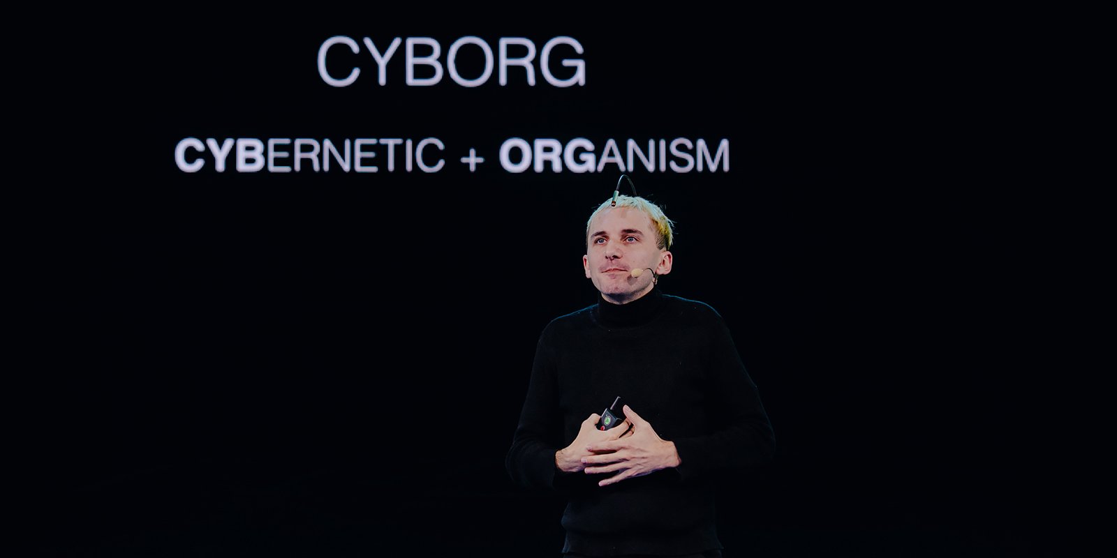 По словам Харбиссона, чувства различия между собственным мозгом и программным обеспечением он не ощущает