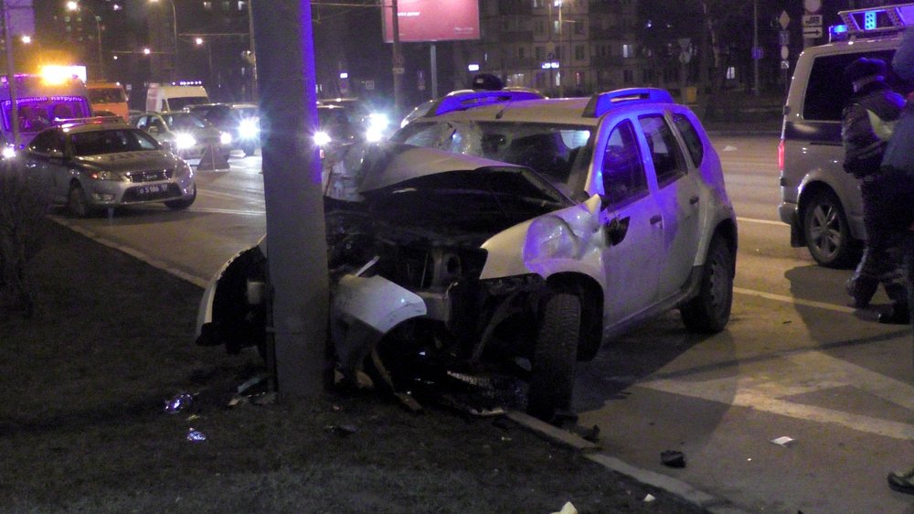 Движение на Волгоградском проспекте ограничили из-за ДТП