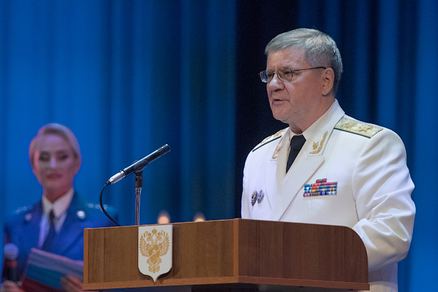 Чайка заявил, что Путин поддержал идею создания казачьих подразделений в Росгвардии