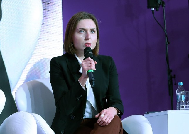 Чиновница отмечала, что ежемесячно получает 36 тысяч гривен (примерно 91 тысячу рублей)