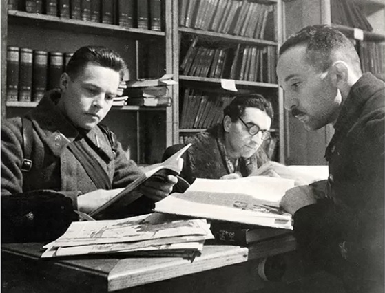 Архивные фотографии блокадного Ленинграда появились в МЭШ