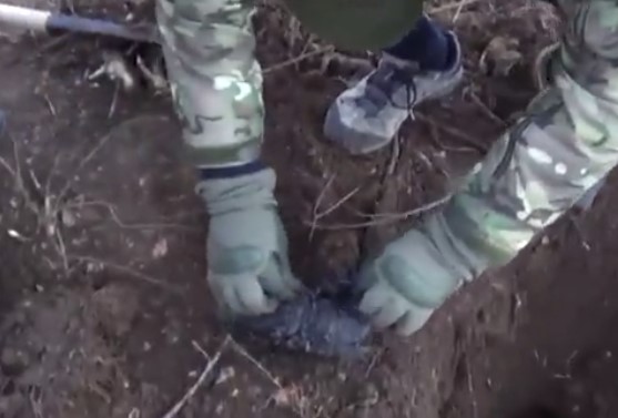 Ранее сотрудникам ФСБ удалось задержать жителя Крыма, обнесшего один из домов в Симферополе пятью килограммами взрывчатки