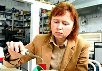 Как в столице создают шедевры из цветного стекла