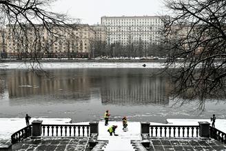 Столичные коммунальщики перешли на усиленный режим работы из-за праздников