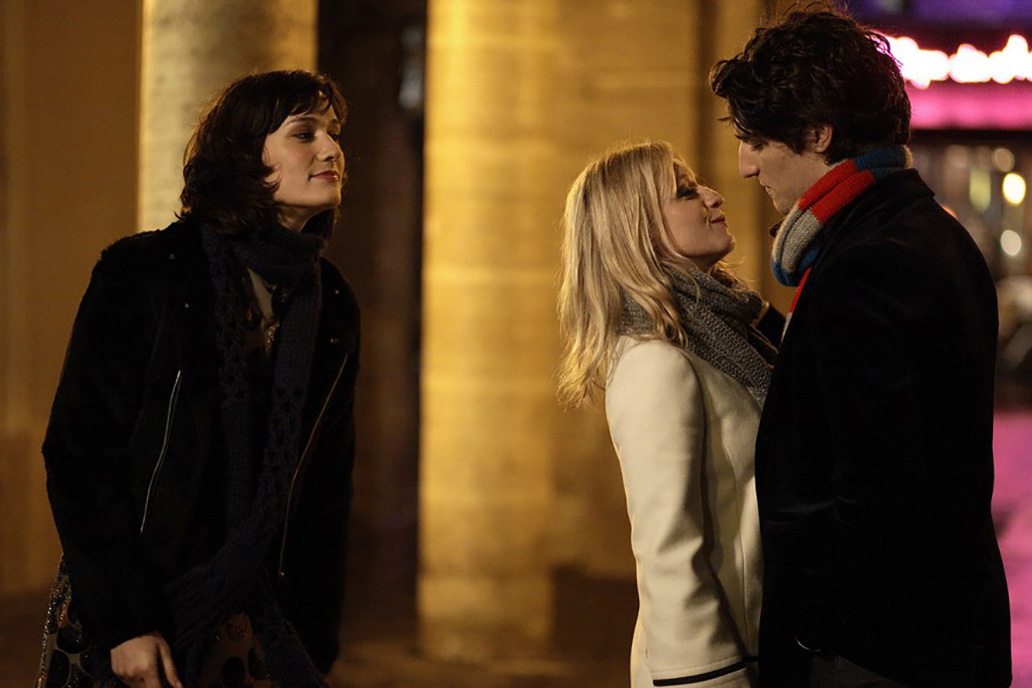 Психиатр объяснил, как избавиться от чувства одиночества в День всех влюбленных