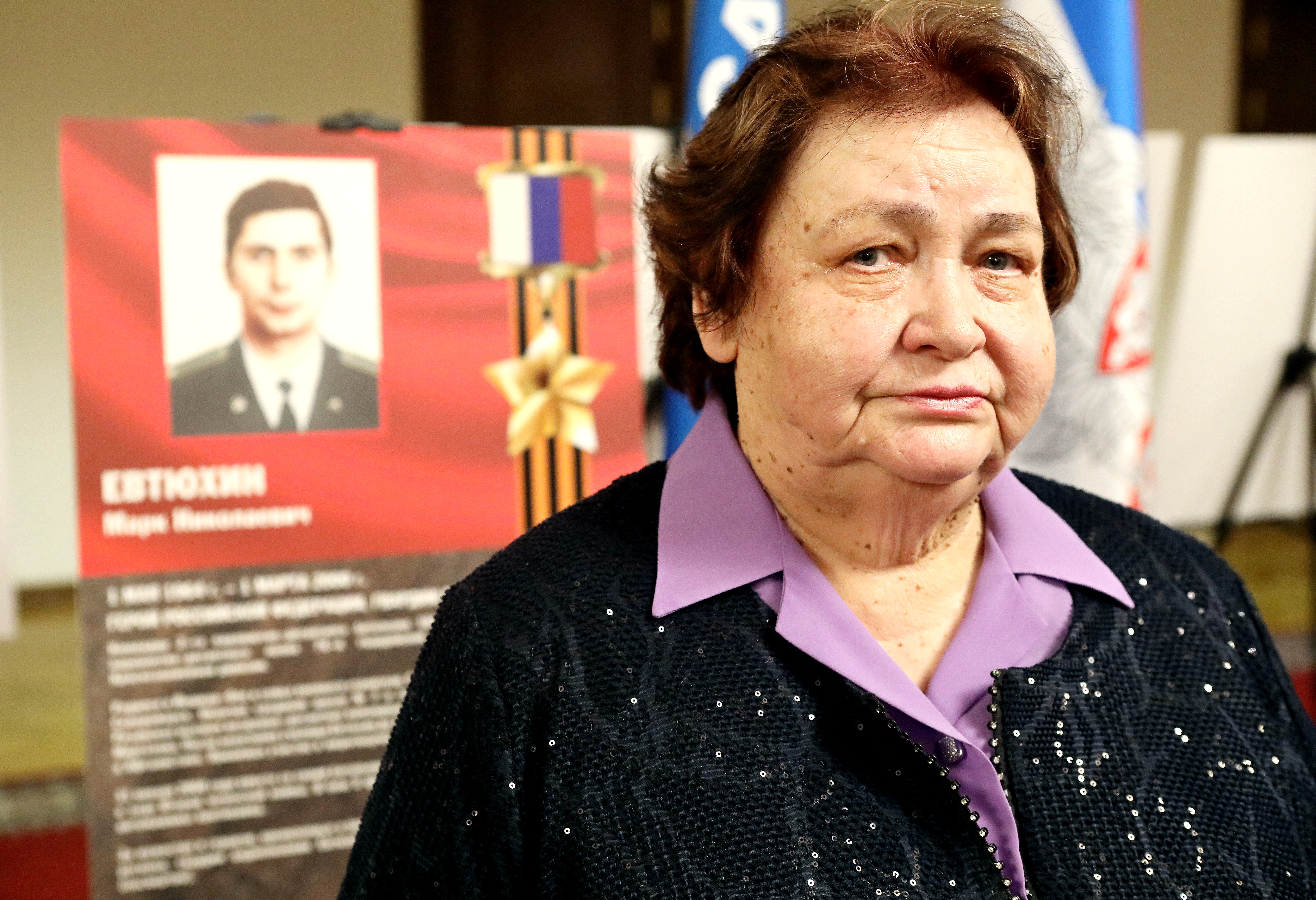 Мемориальную выставку посетила мать одного из погибших десантников Лидия Евтюхина