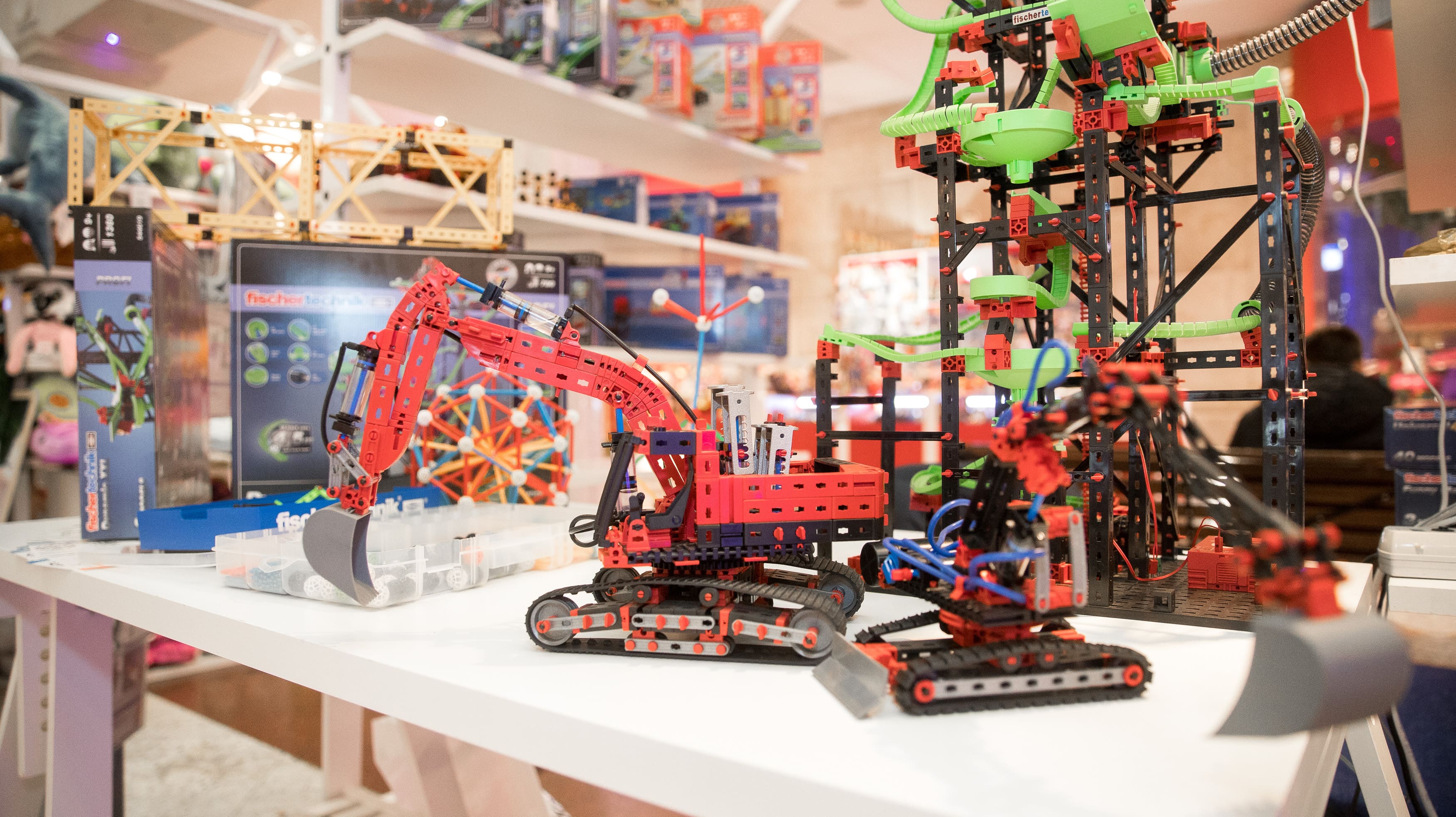 Встречаем весну вместе с ЦДМ на Лубянке