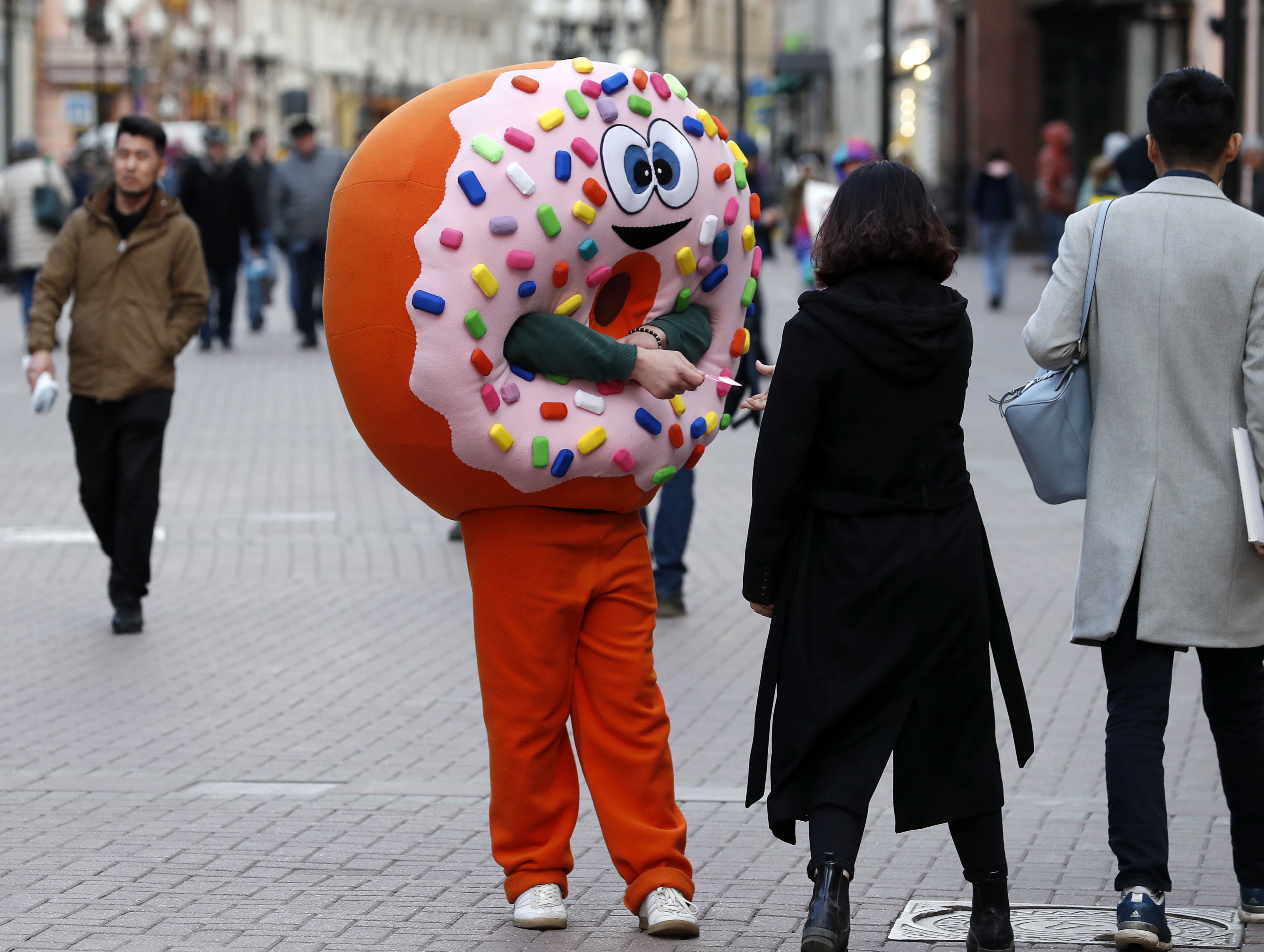 По словам экспертов-аналитиков, активность в промоутерской сфере возникает либо в период финансового кризиса и оптимизаций, либо в теплое время года