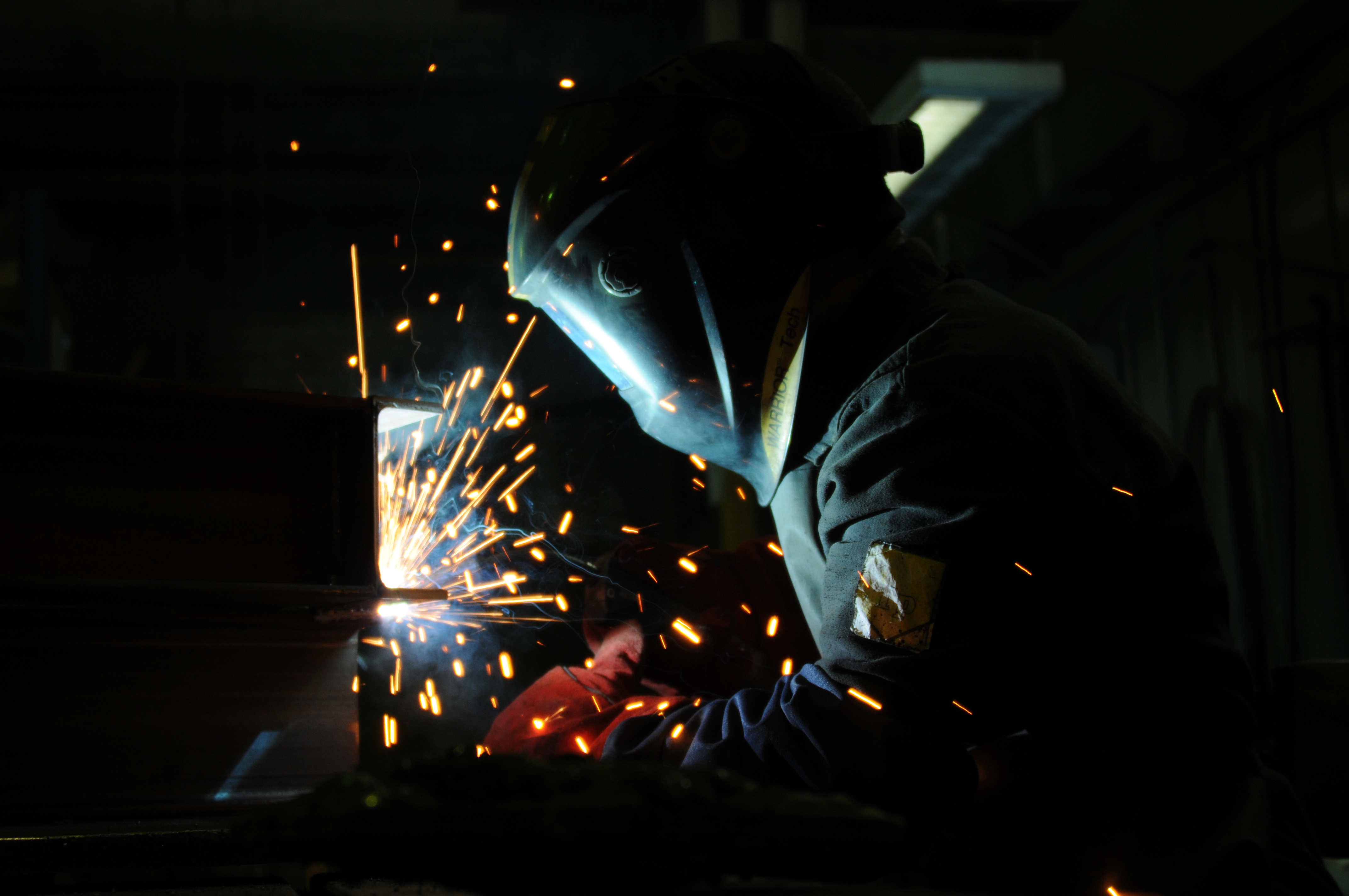 Фабрики и заводы Подмосковья продолжат работу на фоне ограничительных мер