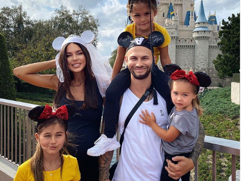 «Может выбрать негативный путь»: таролог рассказала о судьбе новорожденного сына Джигана