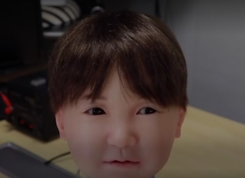 Японские ученые изобрели способного чувствовать боль робота