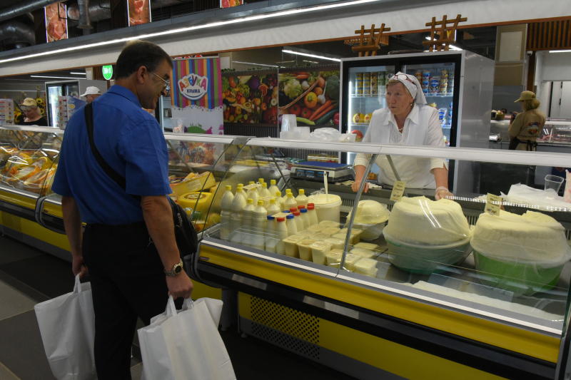 Деликатесы с подвохом: чем рискуют покупатели санкционных товаров и почему