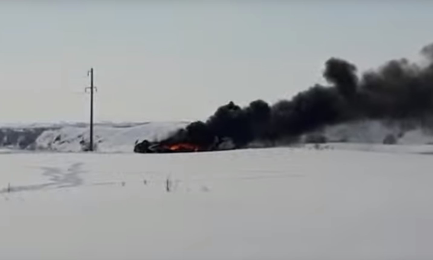 На борту лайнера было пять человек