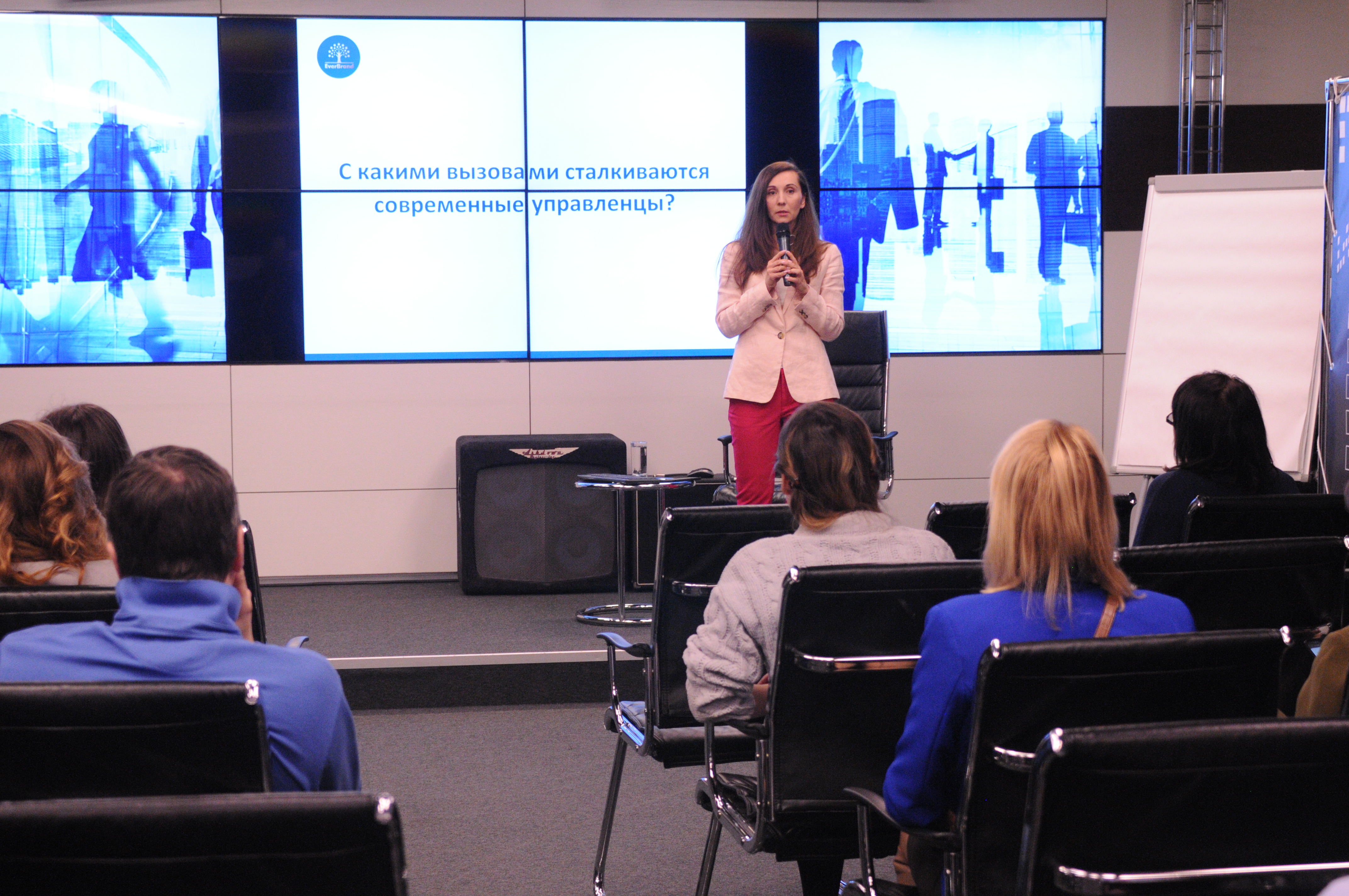 Доцент факультета политологии МГУ им. М. В. Ломоносова Татьяна Пищева провела мастер-класс на тему «Личный бренд руководителя органов власти»