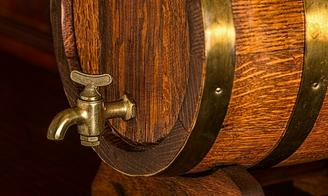 Сами гоним, сами пьем