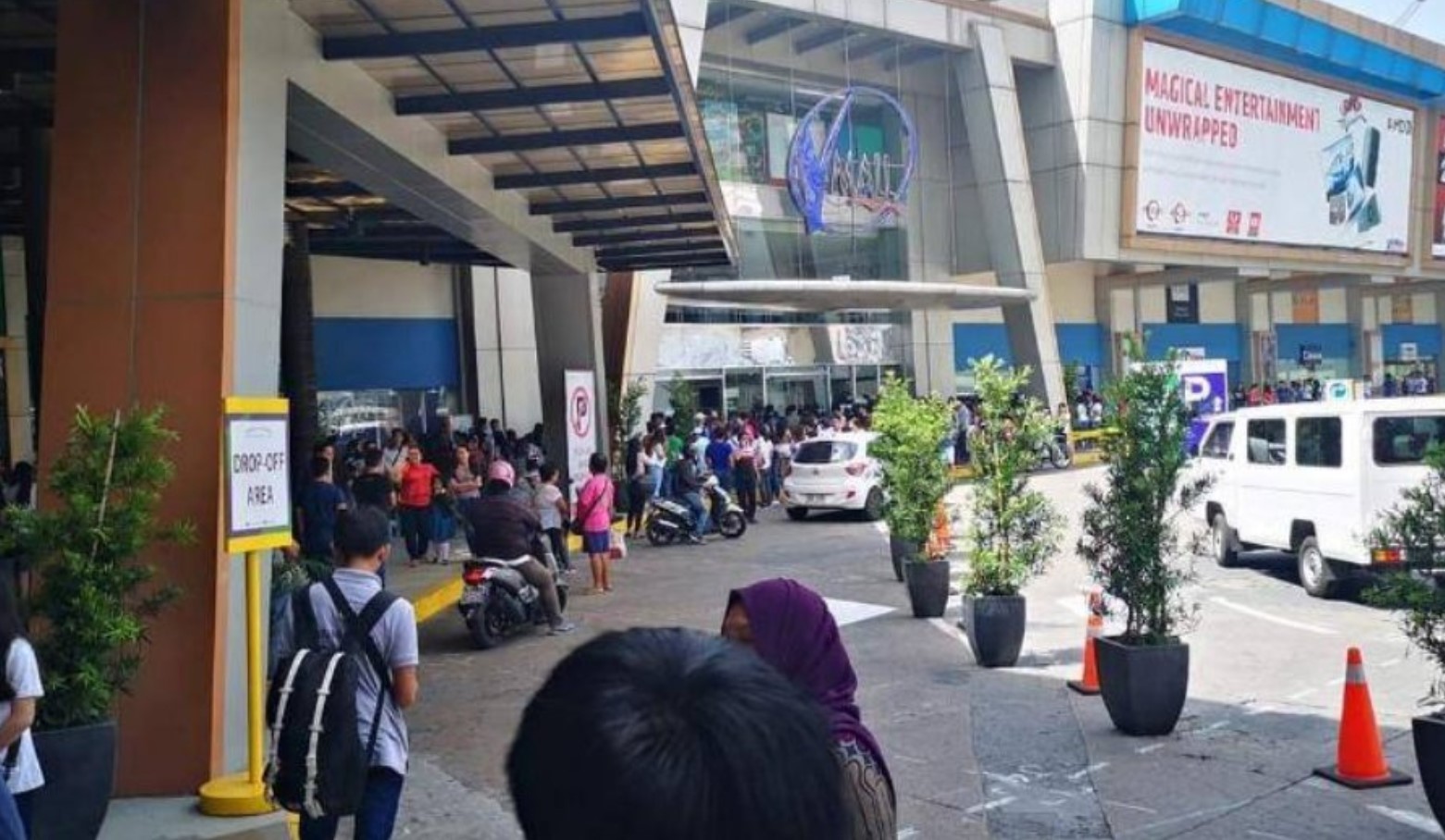 Полиция освободила всех заложников ТЦ в Маниле