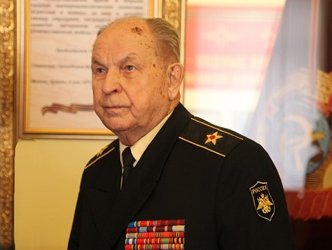 По данным Клуба военачальников, адмирал флота долгое время боролся с тяжелой болезнью