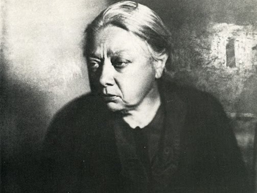 Крупская работала на Владимира Ильича как секретарь и стенографистка, переводчица. И оставалась его любящей женой