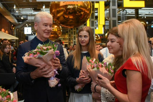 Сергей Собянин поздравил жительниц Москвы с 8 Марта