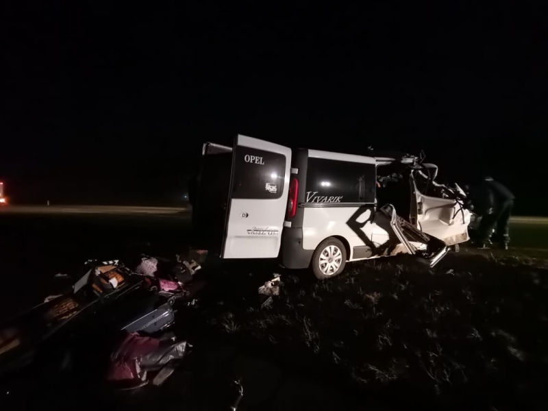 Четыре человека погибли в аварии с микроавтобусом под Ростовом