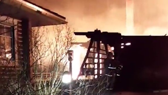 Здание ресторана загорелось под Москвой