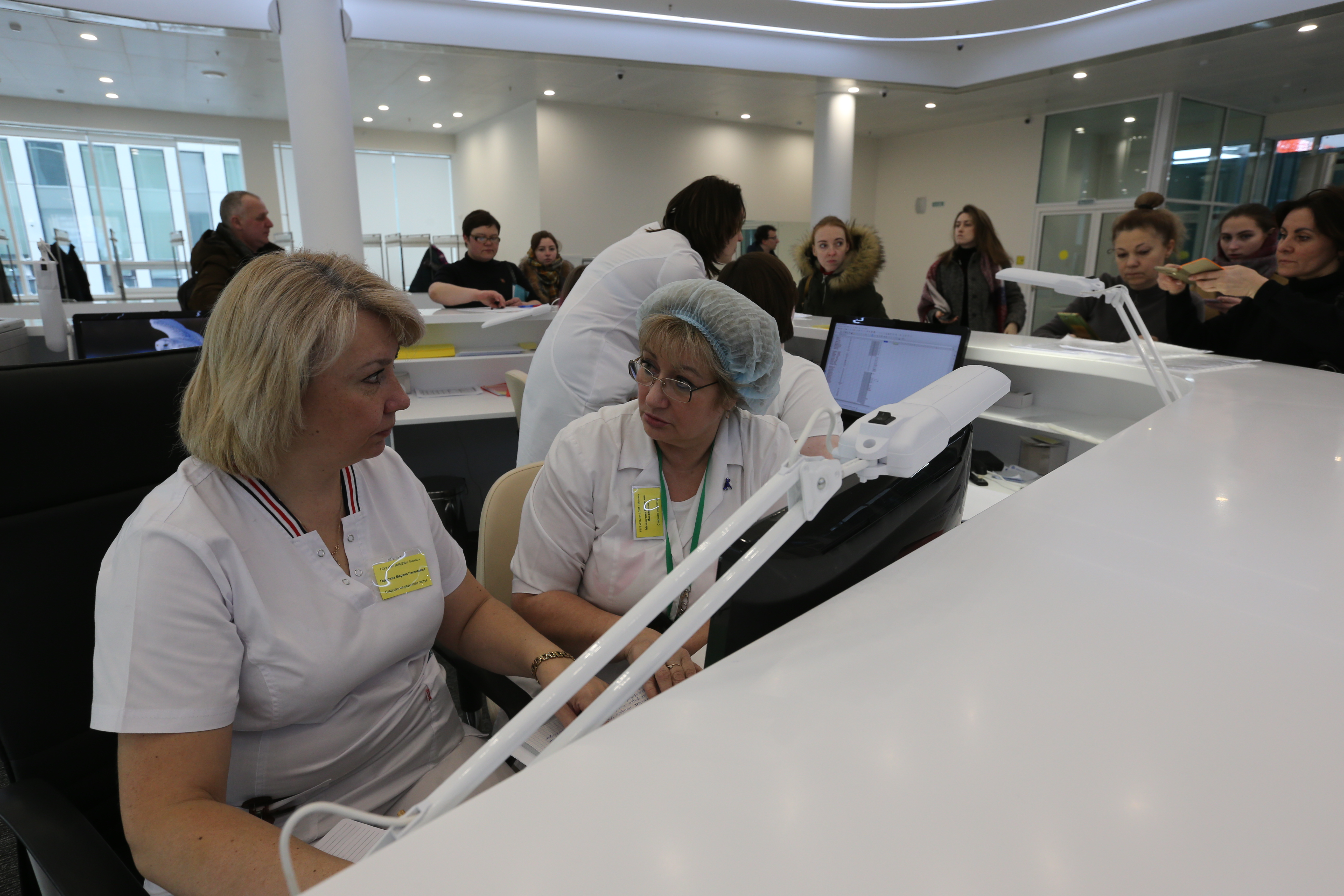 Более 50 человек выписали из больницы в Коммунарке после карантина