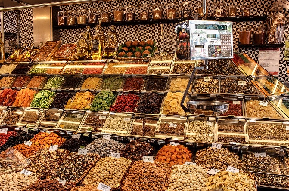 Глава Минсельхоза заявил об отсутствии резкого скачка цен на продукты в России