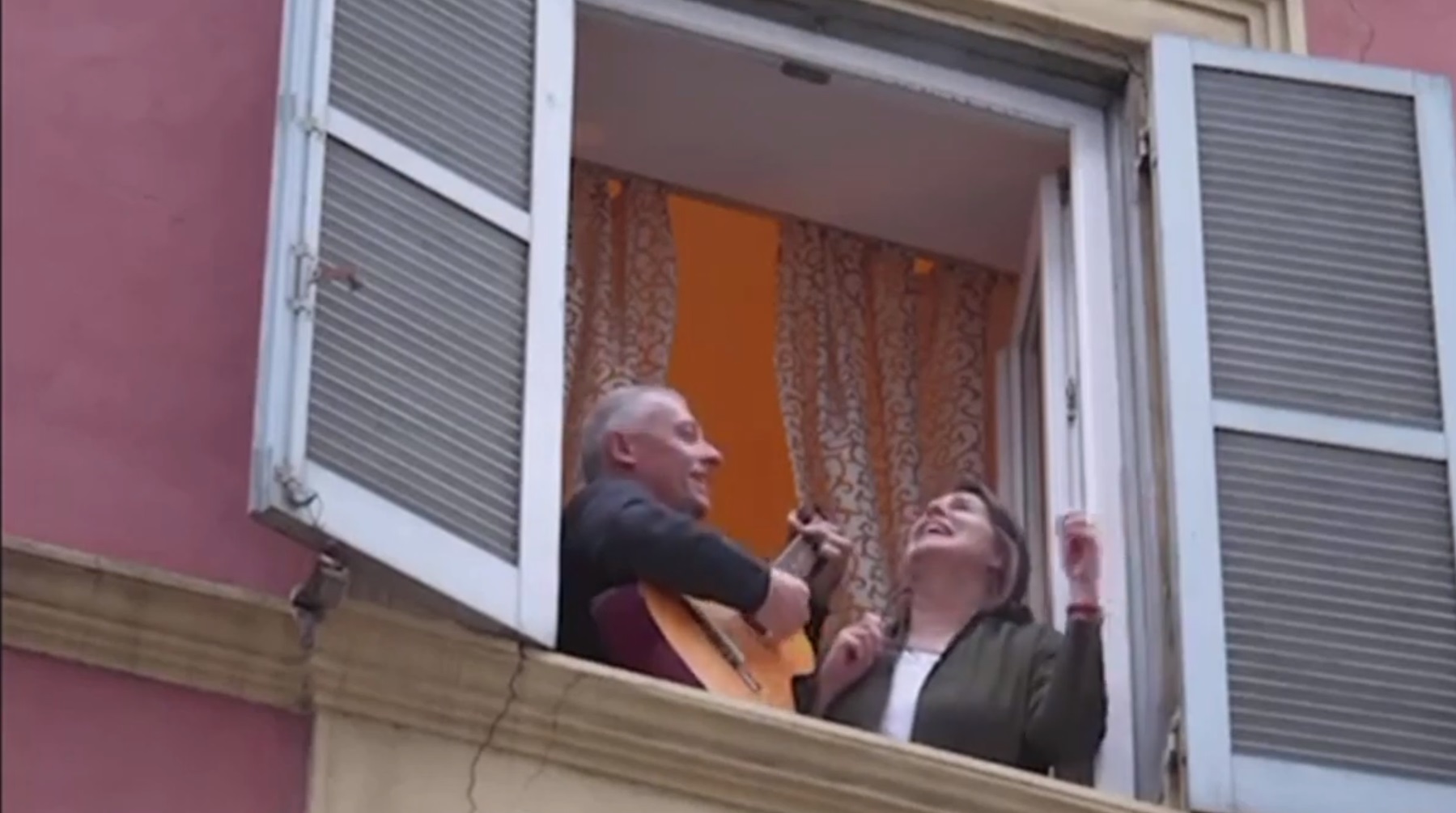 Итальянец рассказал, что поможет его стране пережить эпидемию коронавируса