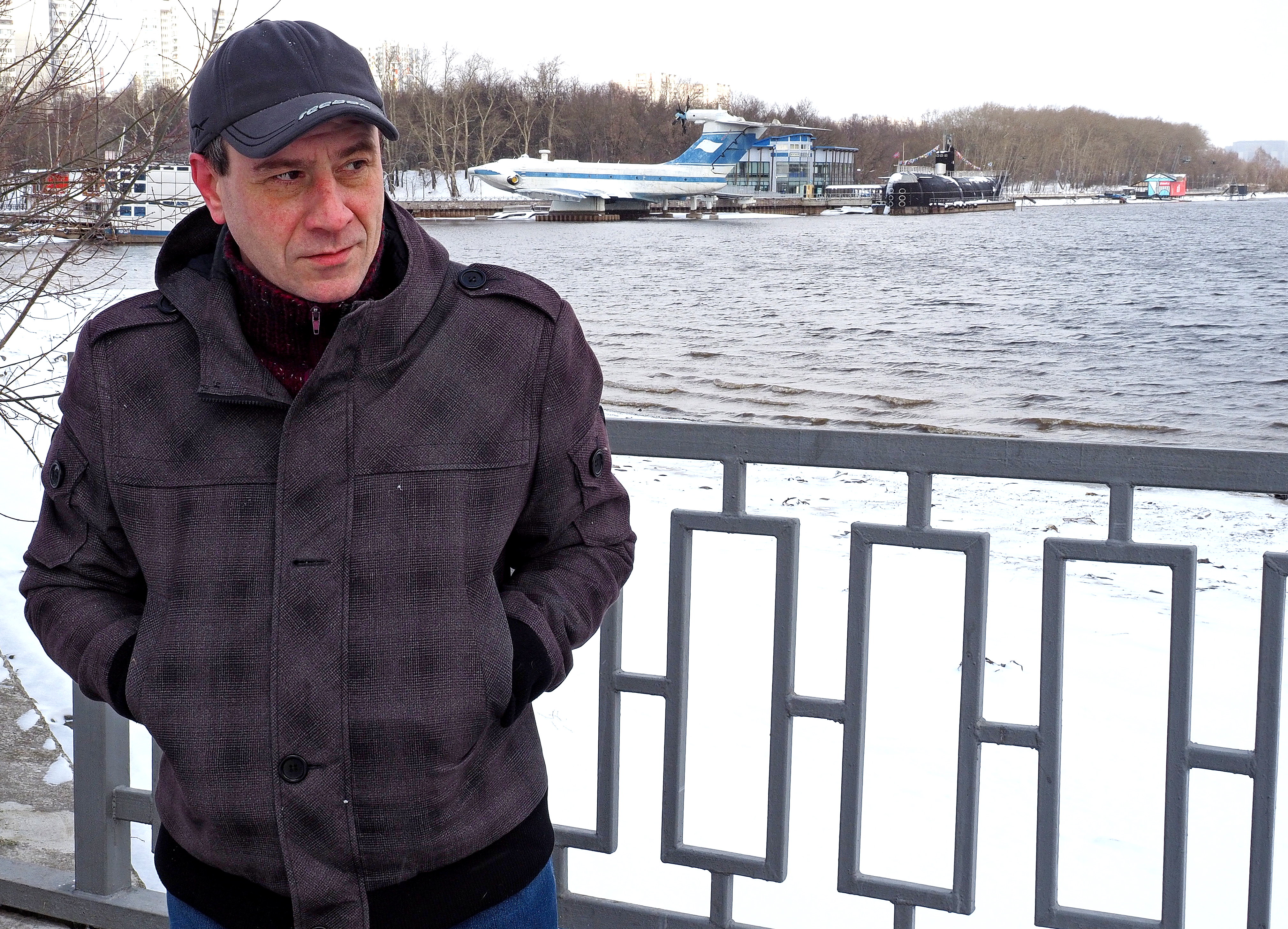 Сергей Устинов, который часто гуляет по улице Свободы со своей собакой, уверен, что при должном уходе это место станет отличной зоной отдыха для всех горожан. Его мнение разделяют и многие другие жители района