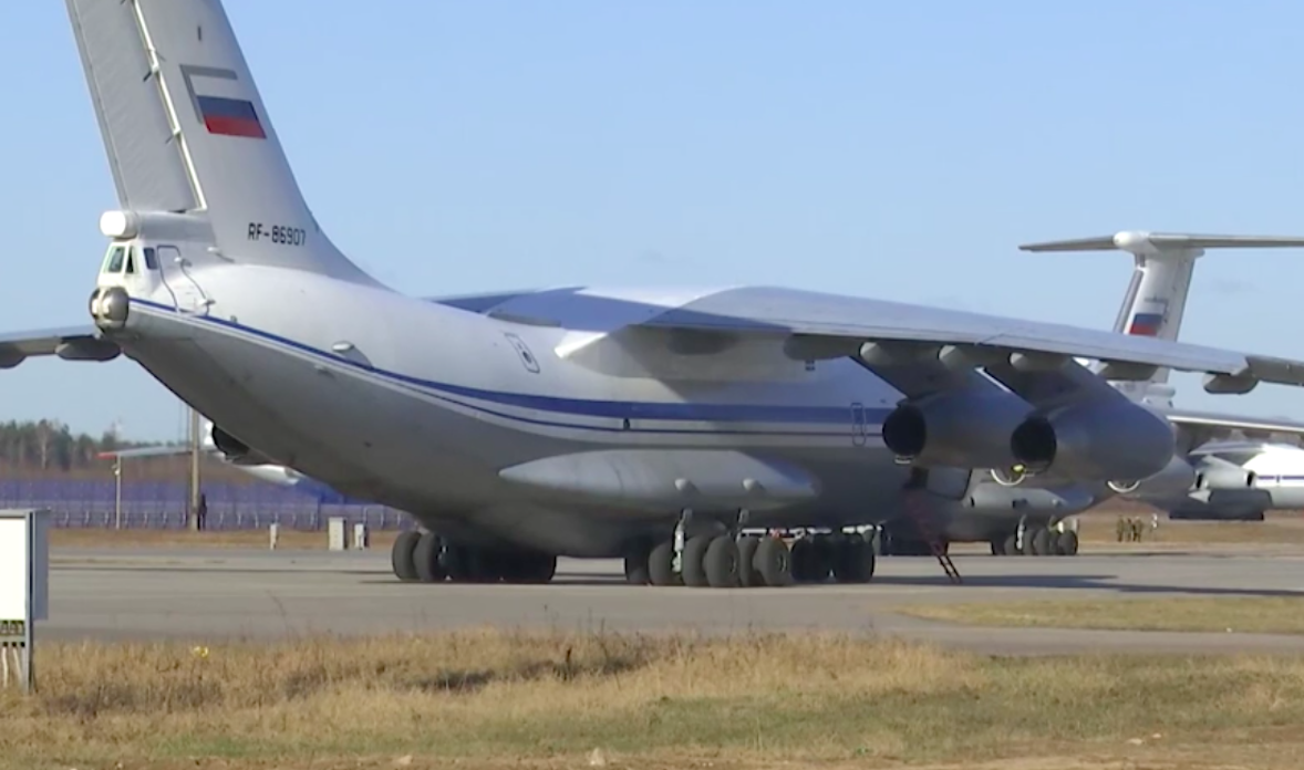 Десятый самолет Минобороны РФ с медиками вылетел в Италию