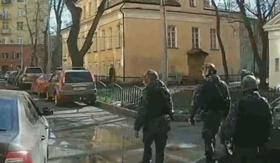 Росгвардия задержала «руфера-фотографа» на крыше дома в центре Москвы