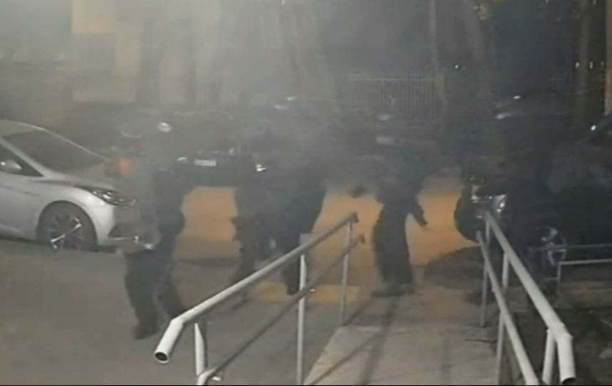 Росгвардия в Москве задержала мужчину, удерживающего жену в заложниках