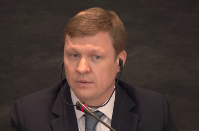 Замминистра финансов Андрей Иванов напомнил о принятом недавно плане правительства, в котором содержатся мероприятия по смягчению последствий распространения инфекции