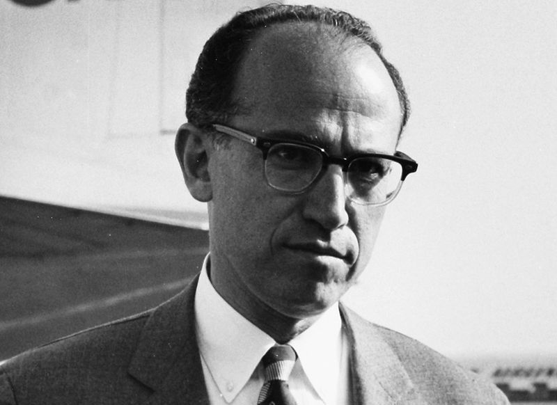 Американский вирусолог Джонас Солк, известный как один из разработчиков первых вакцин от полиомиелита