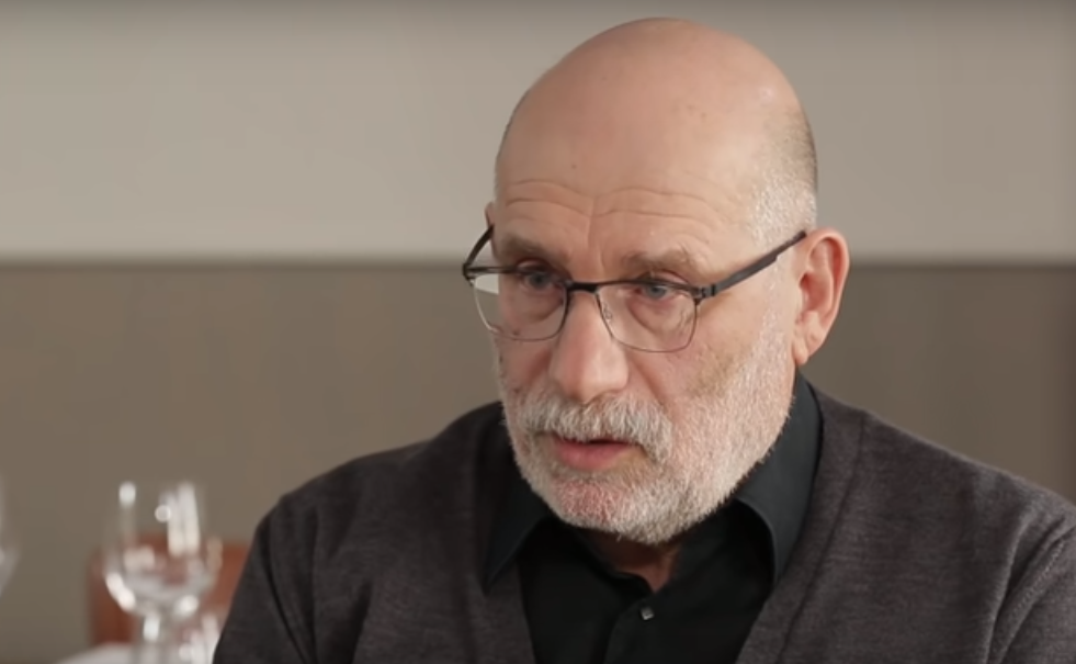 Заразившийся коронавирусом Борис Акунин рассказал о симптомах