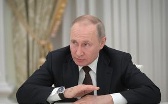 Путин об обвале цен на нефть: Россия пройдет этот период спокойно и достойно