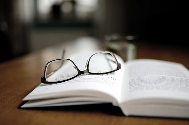 Магазины оптики продолжат работу в Москве во время ограничений из-за коронавируса