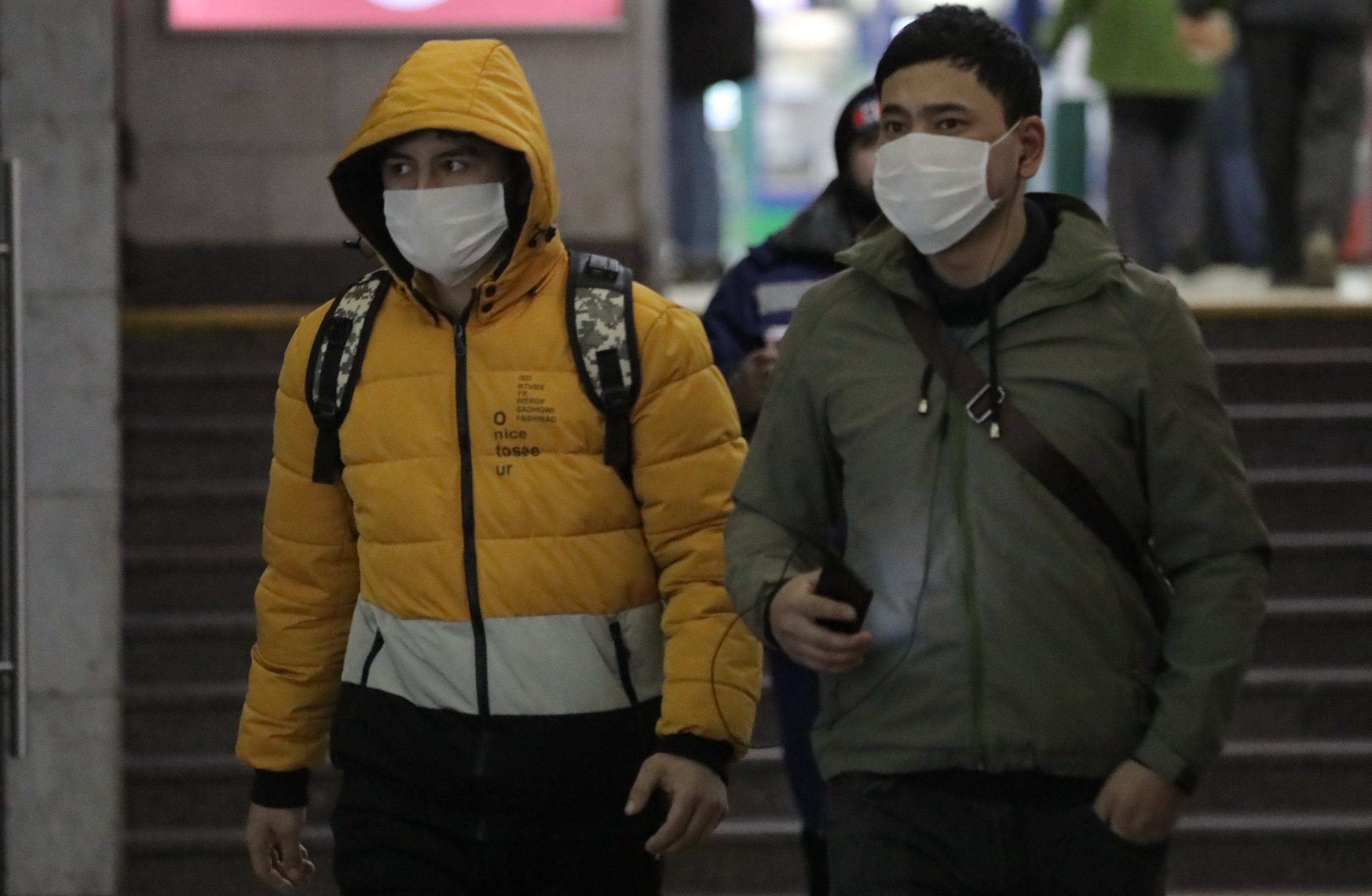 Обострение болезней и новые вспышки вируса: чем опасен резкий выход из режима самоизоляции