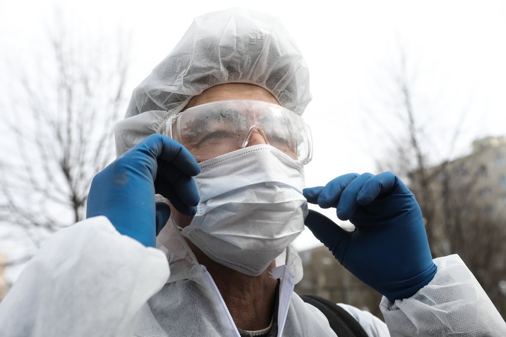 Российские военные провели дезинфекцию госпиталя в Сербии