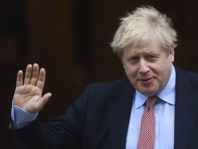 Ранее британского премьера перевели в реанимацию из-за ухудшения состояния