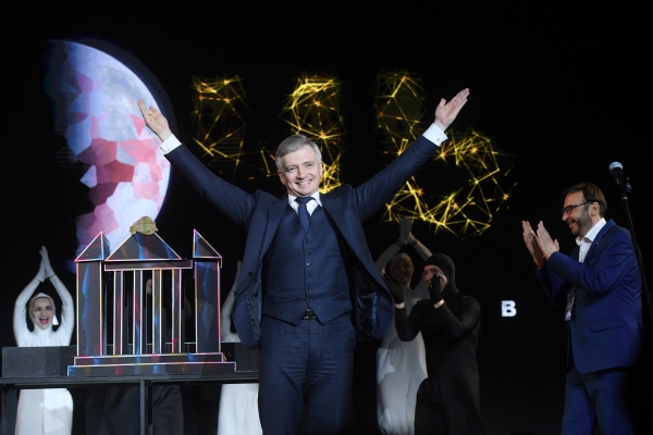 Министр правительства Москвы, руководитель Департамента культуры Александр Кибовский и художественный руководитель театра «Геликон-опера» Дмитрий Бертман (слева направо) на открытии акции «Ночь театра» 