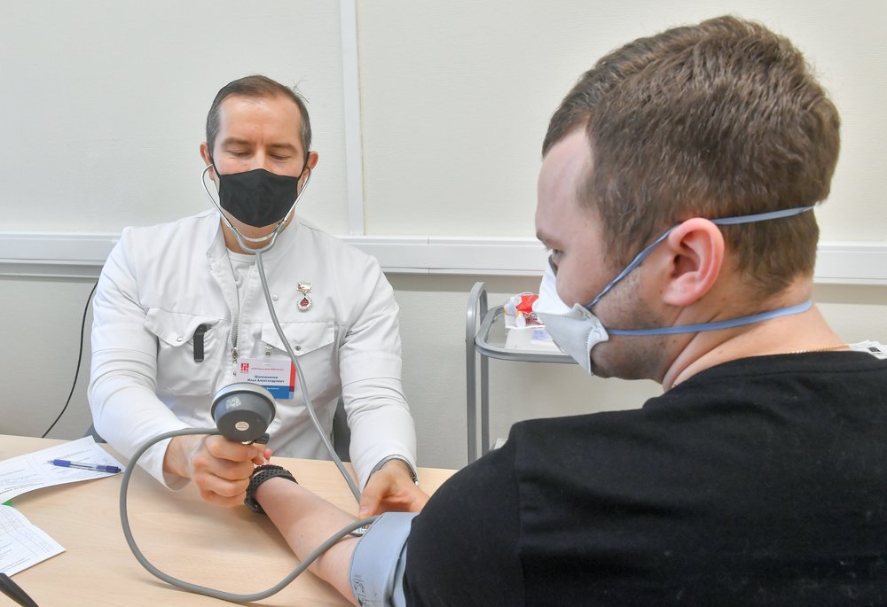 Терапевт рассказала, кто сложнее всего переносит скачки атмосферного давления