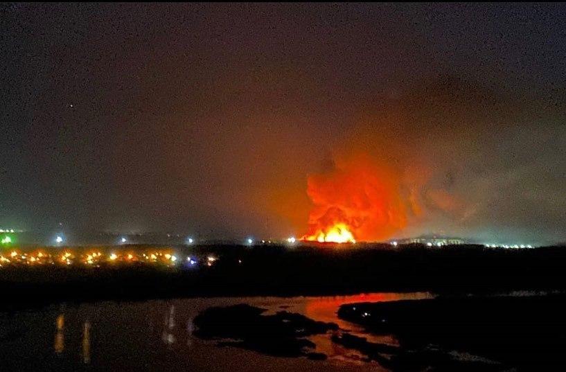 10 апреля на территории колонии загорелись три производственных цеха в результате бунта осужденных