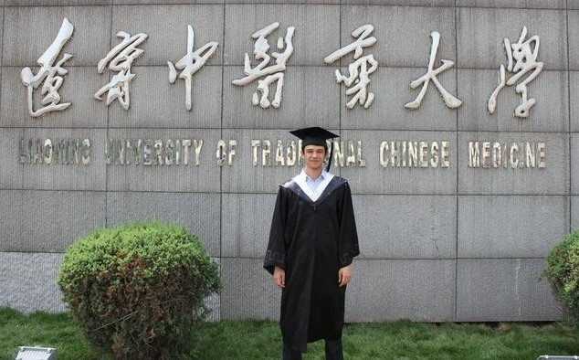 Врач традиционной китайской медицины, специалист по иглоукалыванию и лечебному массажу Машаллах Мехтиев рассказал о том, как китайская медицина справляется с COVID-19