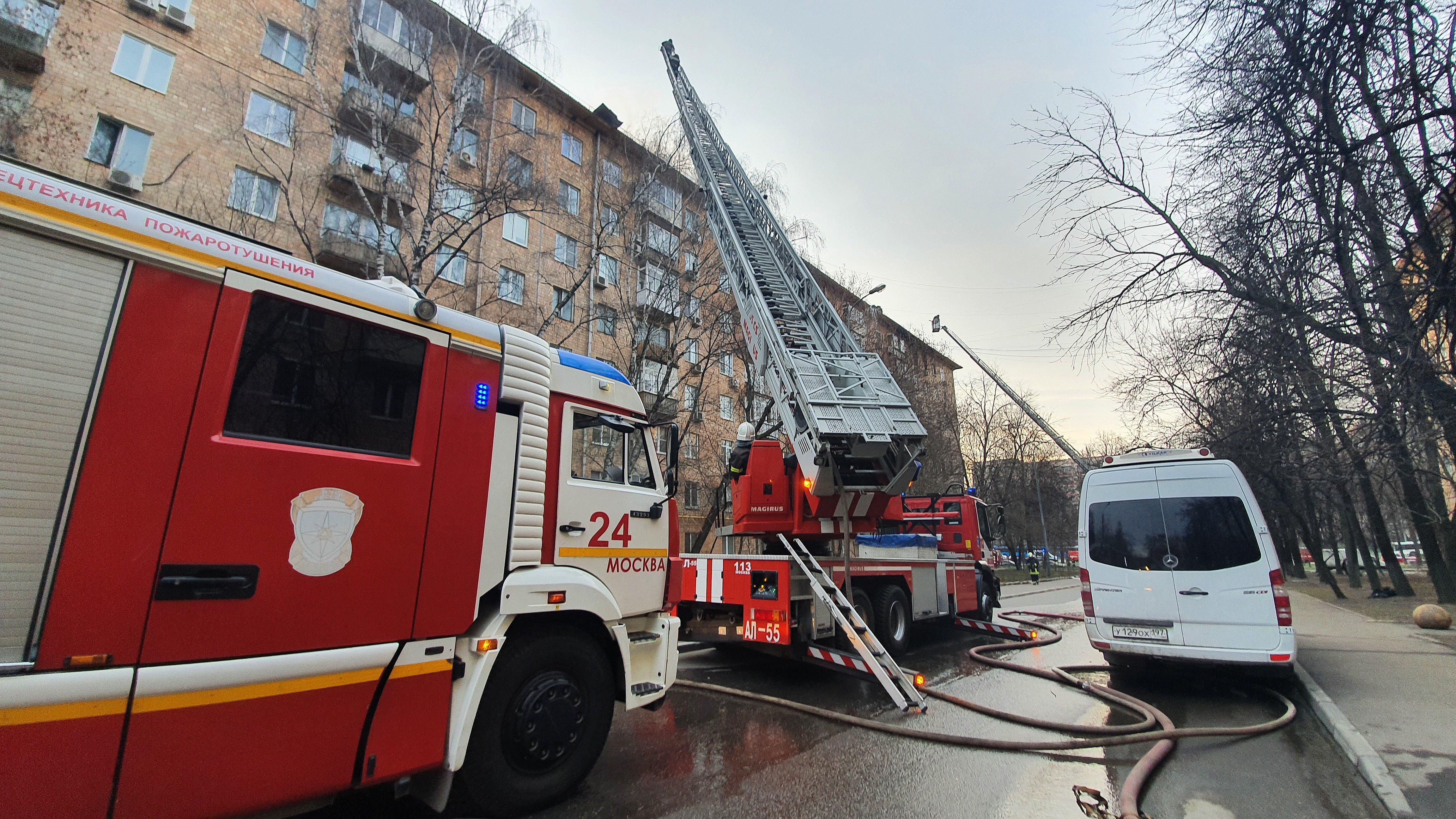 Возгорание случилось в доме номер 62/1 на Ленинском проспекте