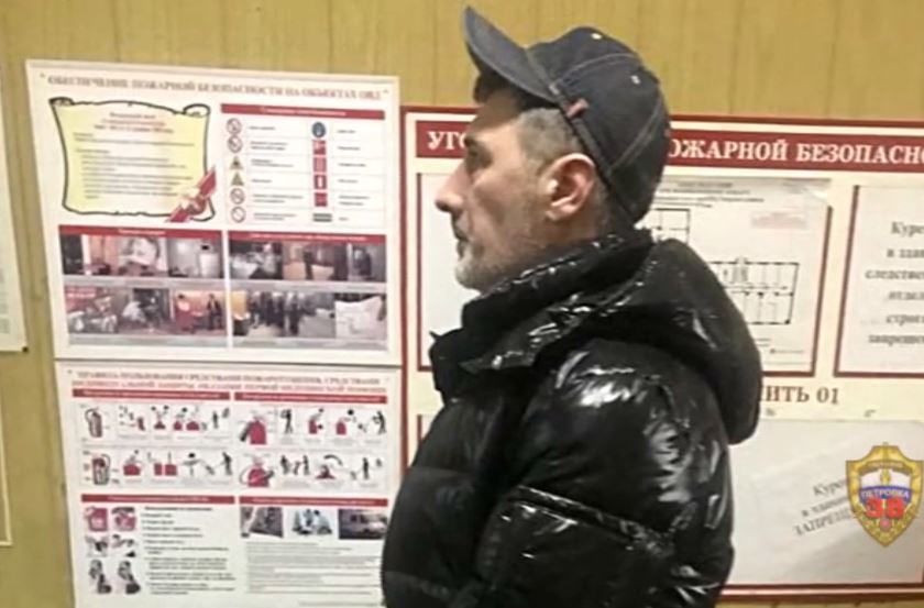 Четыре миллиона рублей украли из закрытого автомобиля в центре Москвы