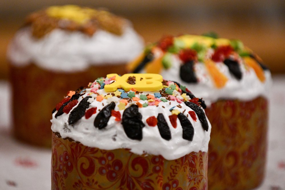 В РПЦ объяснили, как освятить куличи и яйца дома