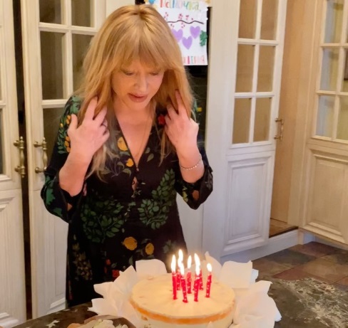 «До слез довели»: Галкин с детьми эмоционально поздравили Пугачеву с днем рождения