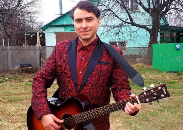 По мнению Павла Пикалова, самое сложное для музыканта, когда он выступает в метро — совершенно незнакомая аудитория, которая впервые видит артиста  